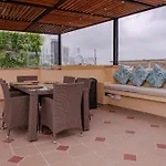 Oasis Colombomexicano En El Corazon De Cartagena