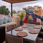 Oasis Colombomexicano En El Corazon De Cartagena